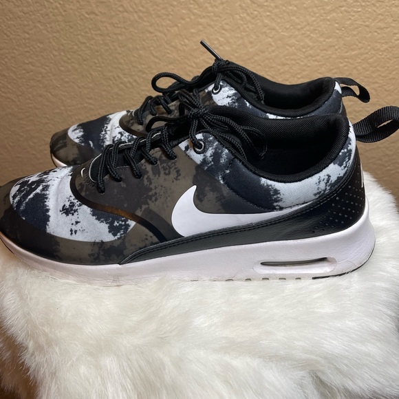 Nike Air Max Thea Camo Paint Strokes Athletic Shoe - Picture 2 of 5